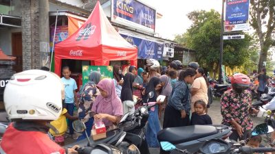 Warga Blora Berebut Takjil hingga Ludes dalam Sekejap