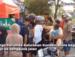 [Video] Bagi-bagi Takjil Gratis di Blora
