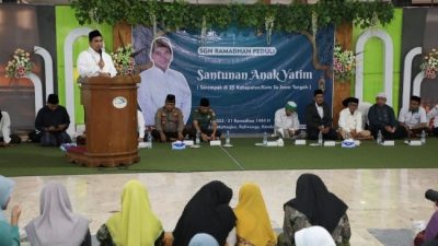 Wagub Beri Santunan Yatim Piatu di Kendal, Semangati Anak-anak Raih Cita-cita
