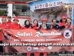 [Video] Banteng Muda Indonesia Bagi Takjil di Alun-alun Bandungan