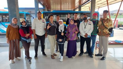 Kurangi Polusi, KPTS Ajak Warga Semarang Biasakan Naik Transportasi Umum