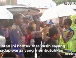 [Video] Polisi dan TNI Bagi Takjil Gratis