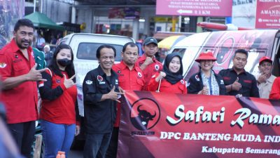 Banteng Muda Indonesia Berbagi Takjil Gratis di Alun-alun Bandungan