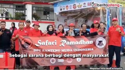 [Video] Banteng Muda Indonesia Bagi Takjil di Alun-alun Bandungan