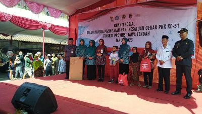 Desa Banyumeneng Jadi Prioritas Pembagian Sembako TP-PKK Jateng