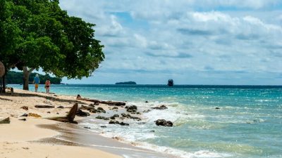 Liburan Murah! Ini 4 Pantai Paling Indah di Semarang, Yuk Cek!