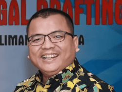 Denny Indrayana Bongkar Skenario Jokowi Hendak Lengser Nyaman: Atur Agar Pilpres Hanya Dua Paslon
