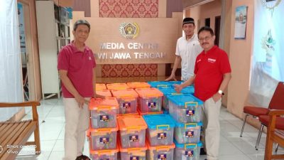 Salurkan Paket Lebaran untuk Wartawan, Kapolri Berharap Kolaborasi Media di Jateng dan Polri Tetap Terjaga