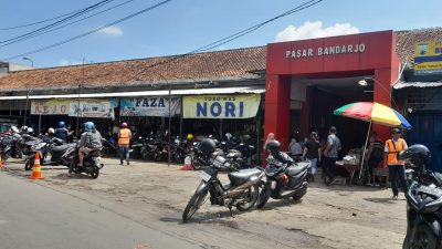Lebaran H+4, Pasar Tradisional Bandarjo Ungaran Masih Tampak Sepi
