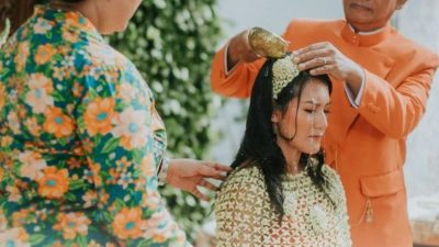 Lestarikan Budaya Leluhur, Pernikahan Adat Jawa Tetap Eksis di Kalangan Anak Muda