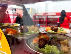 Mencicipi Nikmatnya Selat Solo, Steak Jawa ala Eropa yang Bikin Pengunjung Rela Antre