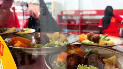 Mencicipi Nikmatnya Selat Solo, Steak Jawa ala Eropa yang Bikin Pengunjung Rela Antre