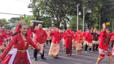 Kemeriahan Hari Jadi ke-476 Kota Semarang, Ada Joget Bareng hingga Rekor MURI Makan Nasi Glewo