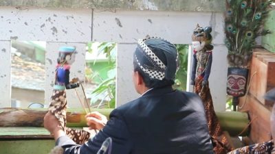 Kesenian Wayang Krucil Pukau Masyarakat di Sedekah Bumi Blora