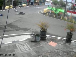 Laka Dua Motor di Blora Terekam CCTV, Keduanya Luka Hemantum Kepala