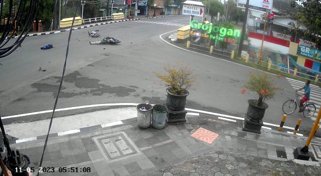 Laka Dua Motor
