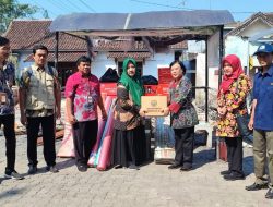 Dinsos Blora Salurkan Bantuan ke Ponpes Fatimah Az-Zahra yang Alami Kebakaran