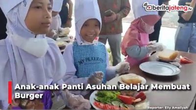 Video Anak-anak Panti Asuhan Belajar Bikin Burger di Hotel Horison