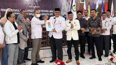 PKS Jateng Daftarkan Bacalegnya, Jadi yang Pertama di KPU