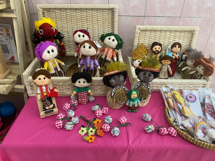Boneka Nona Kriwil