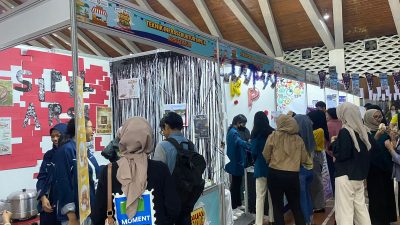 Kembangkan Wirausaha, Sekolah Vokasi Undip Gelar Food Festival 2023