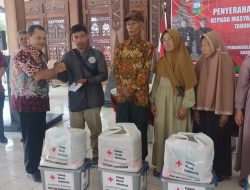 Rumah Warga Kena Bencana Longsor, Bupati Semarang Salurkan Bantuan Guna Renovasi Rumah