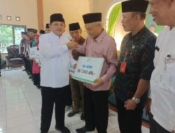 Silaturahmi Ulama, Bupati Semarang Serahkan Dana ZIS kepada 19 Unit Pengumpul ZIS Tingkat Kecamatan