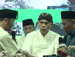 Resmi Jalani Pembaiatan NU, Ustadz Hanan Attaki: Seperti Terlahir untuk yang Kedua Kali