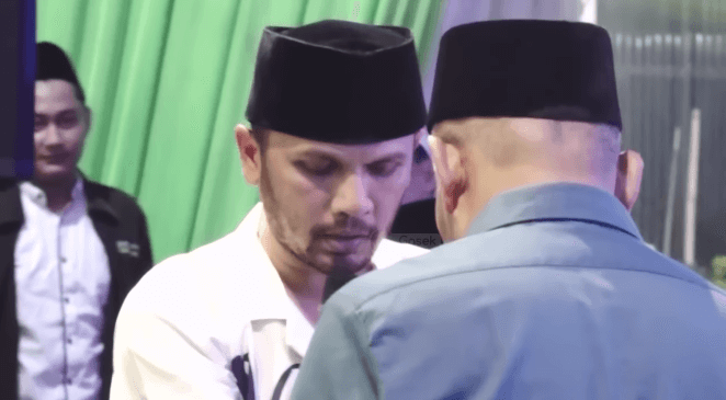 ustadz hanan attaki