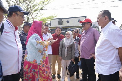 Pembangunan Sheet Pile Tambak Lorok