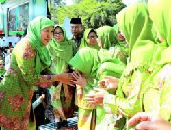 Khofifah Beri Pesan ke Warga Muslimat NU, Jangan Mudah Terprovokasi Konten Politis