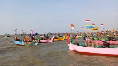 Cuaca Buruk dan Gelombang Tinggi, Ratusan Nelayan di Rembang Memilih Tidak Melaut