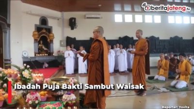 Video Ibadah Puja Bakti Sambut Waisak di Semarang