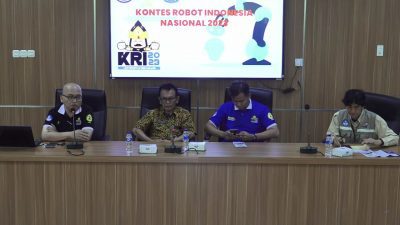 KRI Nasional Diramaikan Kontes Robot Bawah Air
