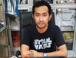 Hilangkan Image Kuno dan Ketinggalan Zaman, Begini Kisah Rizal Pertahankan Bisnis Sanggar Rias Milik Keluarga