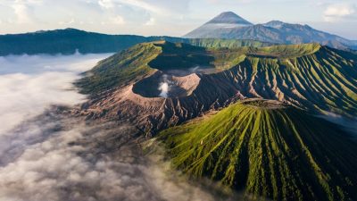 Awas! 5 Gunung Ini Berbahaya untuk Para Pendaki, yang Terakhir ada di Pulau Jawa