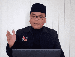 Digugat Terkait Komentar Soal Putusan MK, Denny Indrayana Bakal Gugat Balik Almas Tsaqibbiru