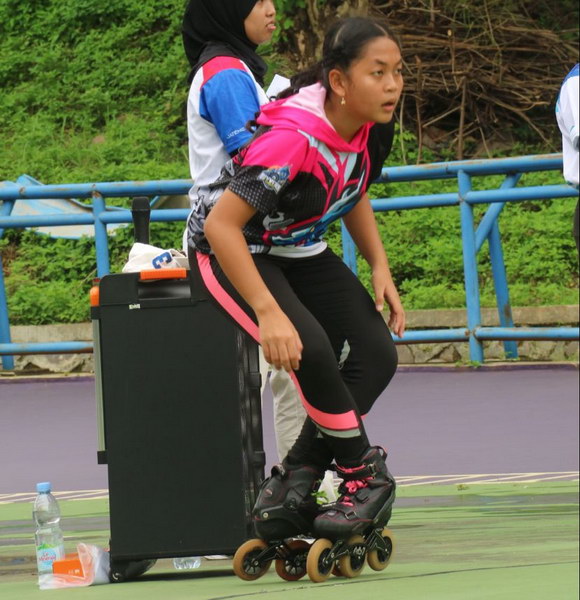 sepatu roda freestyle