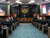 Kepergok Main Game Slot Saat Rapat DPRD DKI, Cinta Mega: Itu Candi Crush