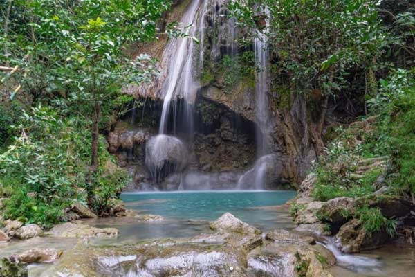 air terjun alam kandung