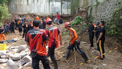 Pekerja Tewas Tertimbun Longsor di Ngaliyan, BPBD dan Tim SAR Gerak Cepat Lakukan Evakuasi