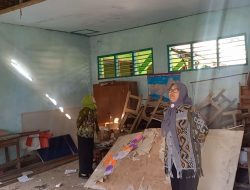 Ruang Belajar Rusak, Siswa Terpaksa Belajar di Perpustakaan