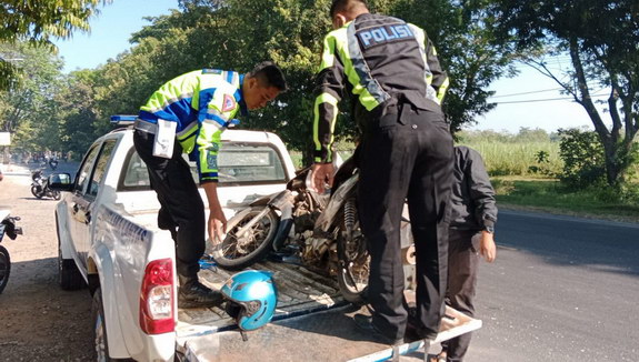 Laka Dua Motor di Blora