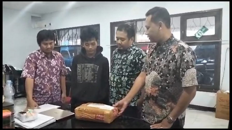 Paket Ganja