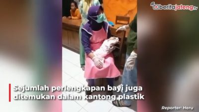 Video Temukan Bayi di Teras Rumah, Warga Geger