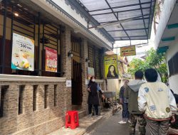Khas Semarang, Beginilah Ramainya Loenpia Mbak Lien, Waiting List Hingga Satu Jam!