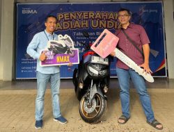 Dapat Koin Emas Hadiah Undian Tabungan Bima Bank Jateng, Nasabah di Jepara: Jadi Kado Terindah Pernikahan Kami