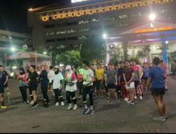 Olahraga Tak Kenal Waktu, Begini Serunya Lari Malam Hari bersama Semarang Runners