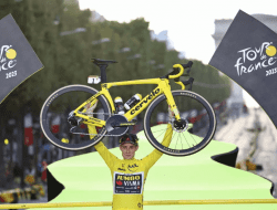 Unggul Jauh dari Pesaingnya, Jonas Vingegaard Berhasil Raih Gelar Tour de France 2 Tahun Berturut-turut
