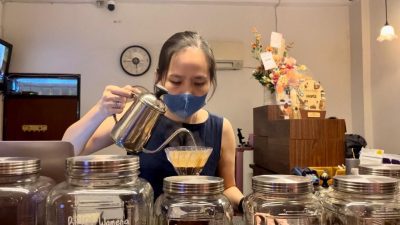 Belajar Kopi Enam Bulan, Pengusaha Ini Suguhkan Citarasa Berbagai Kopi dari Indonesia
